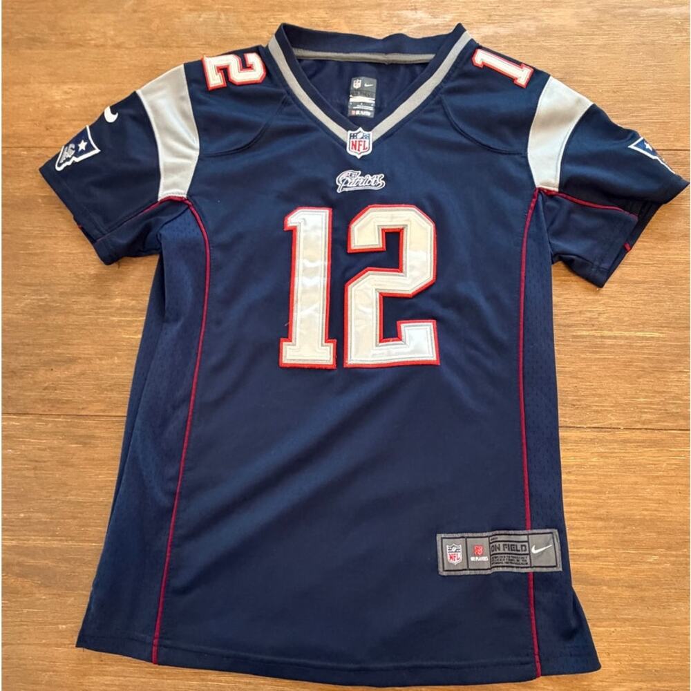 Nike On Field New England Patriots Tom Brady #12 Women’s Jersey Size Large
